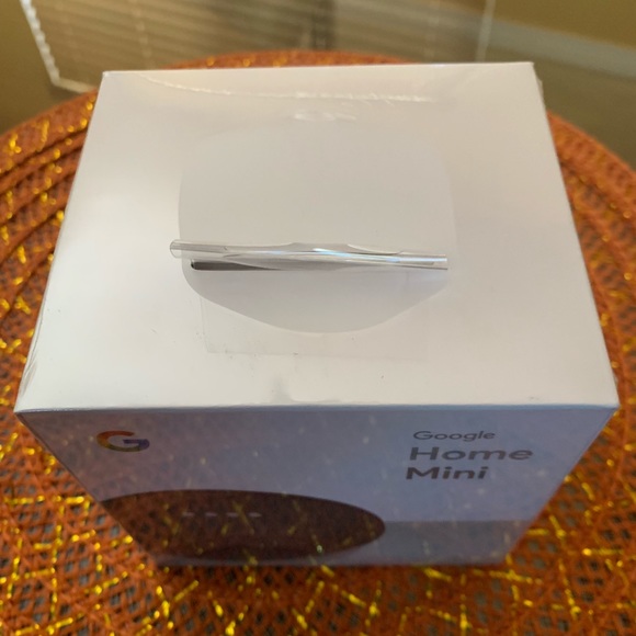 NEW Google Home Mini - Picture 2 of 2